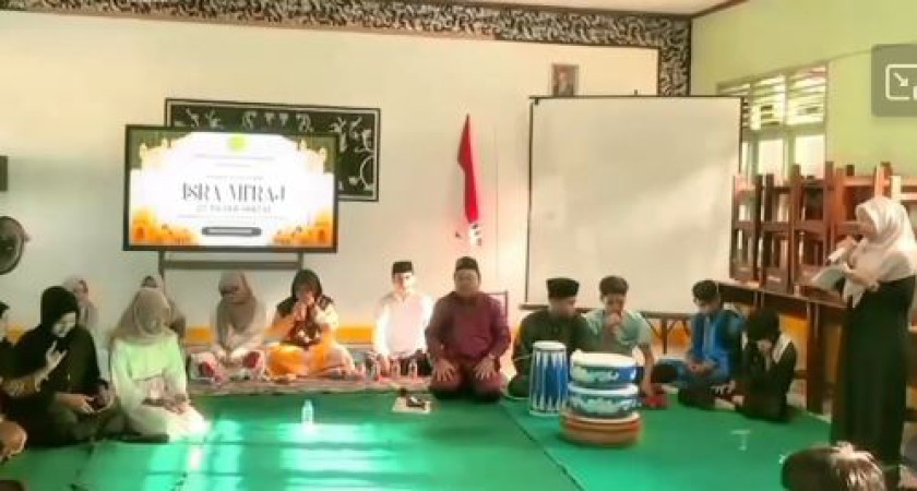 Peringati Isra Mi'raj, SMAS Muhammadiyah Sambas Gelar Kajian Ilmu dan Tausiah Inspiratif